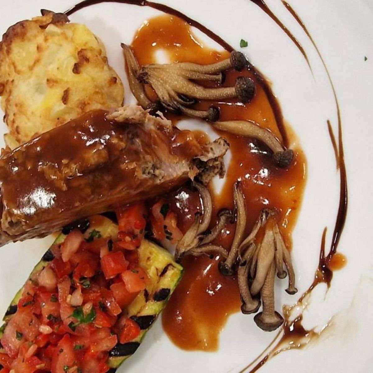 Ceafă de Porc Slow Cooked la Fum Rece (~900 g)